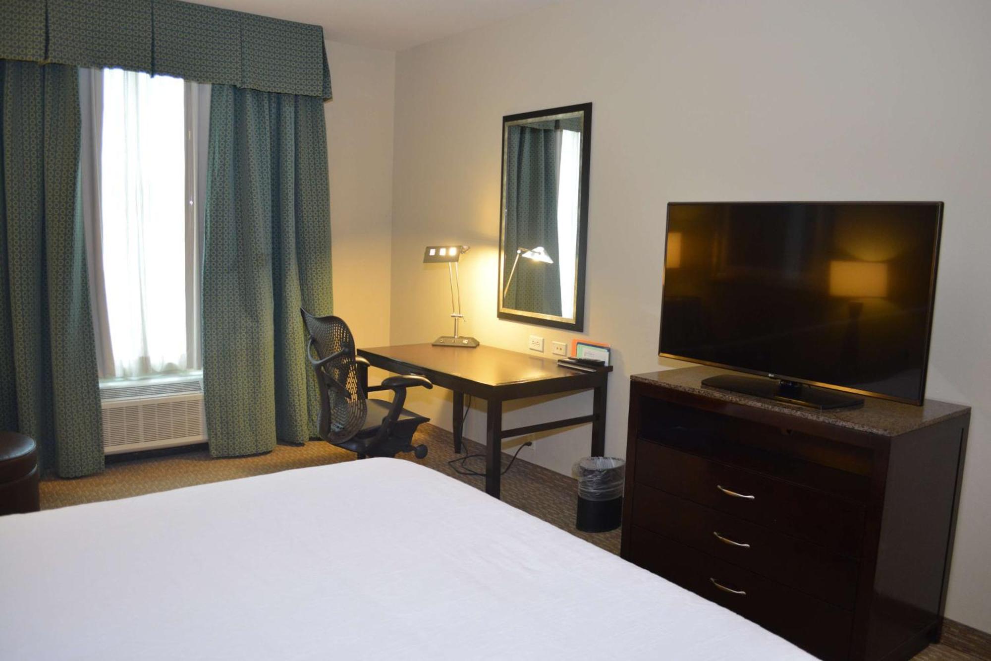 Hilton Garden Inn Houston-Пэрленд Экстерьер фото