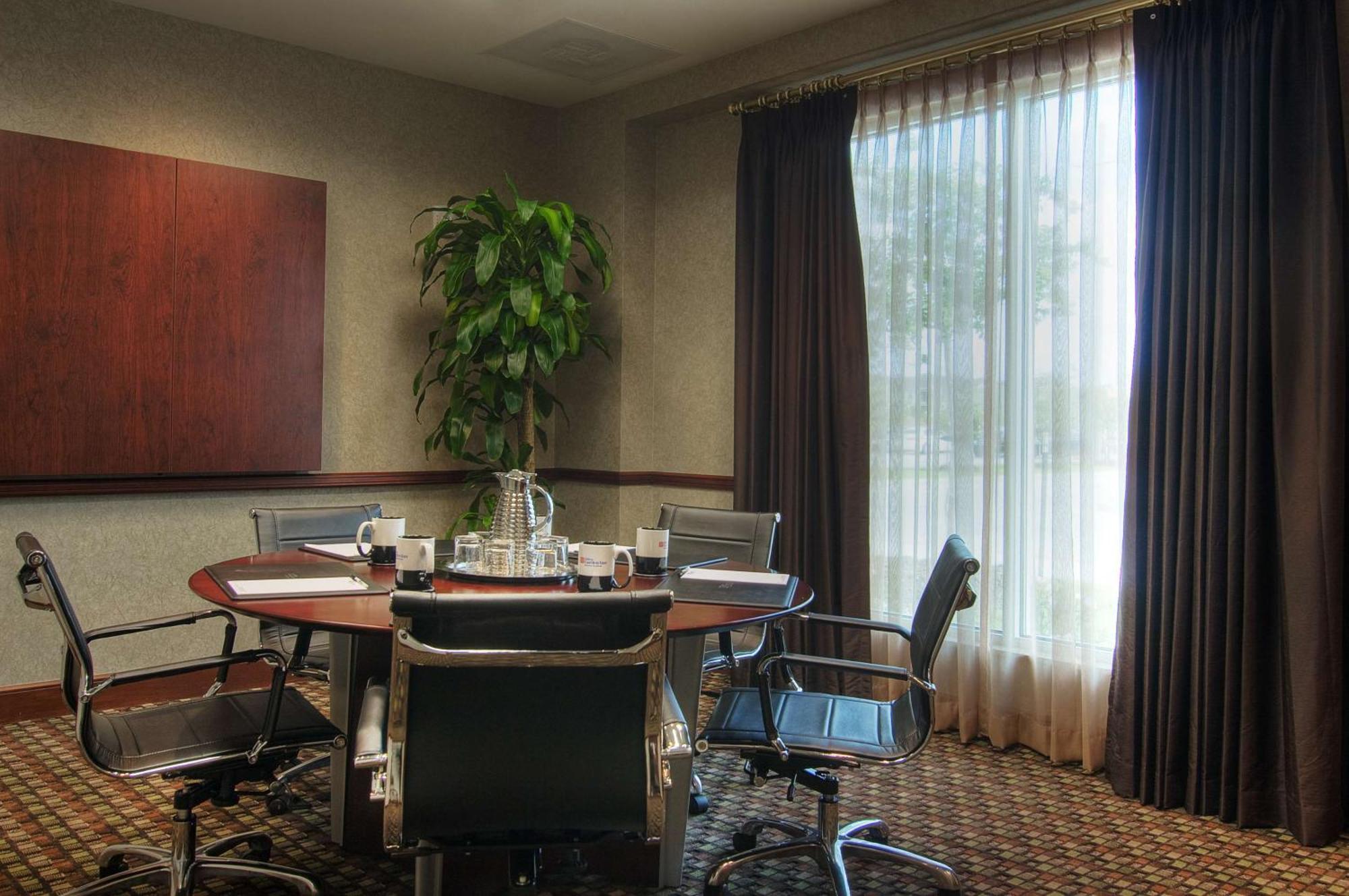 Hilton Garden Inn Houston-Пэрленд Экстерьер фото