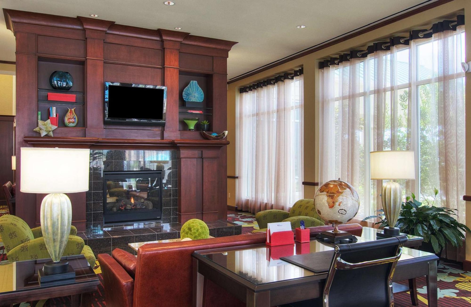 Hilton Garden Inn Houston-Пэрленд Экстерьер фото